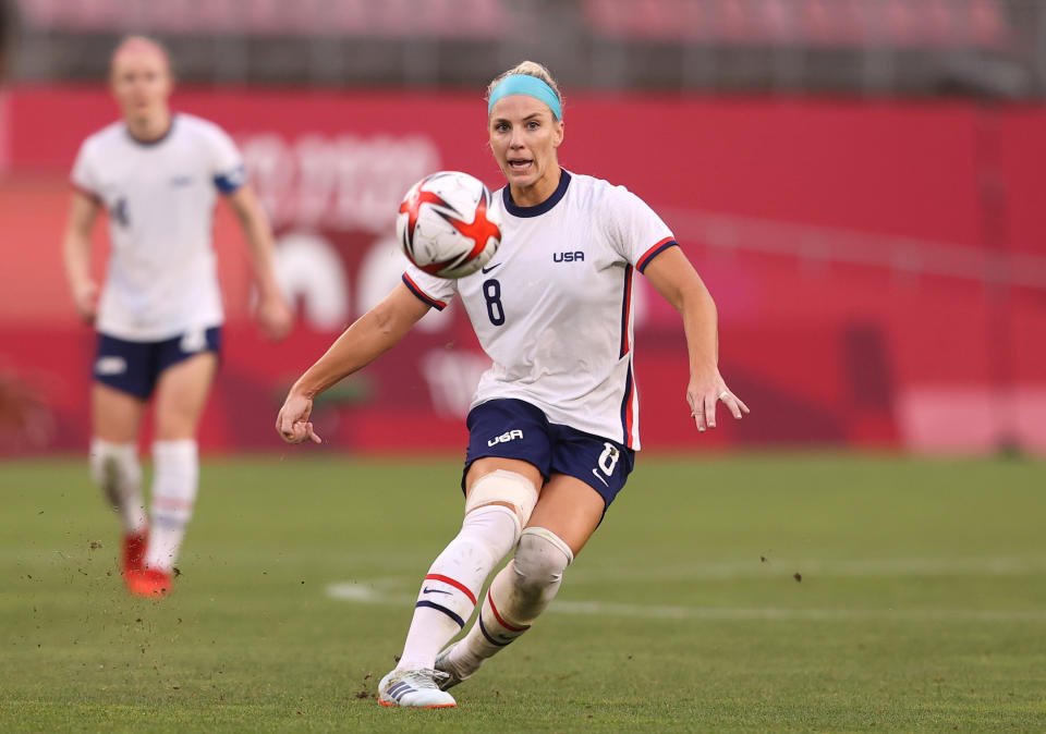 KASHIMA, JAPAN - AUGUST 02: Julie Ertz #8 of Team United States makes a pass during the Women&#39;s Semi-Final match between USA and Canada on day ten of the Tokyo Olympic Games at Kashima Stadium on August 02, 2021 in Kashima, Ibaraki, Japan. (Photo by Francois Nel/Getty Images)