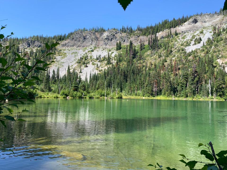 Hunts Lake in the Mount Jefferson Wilderness.