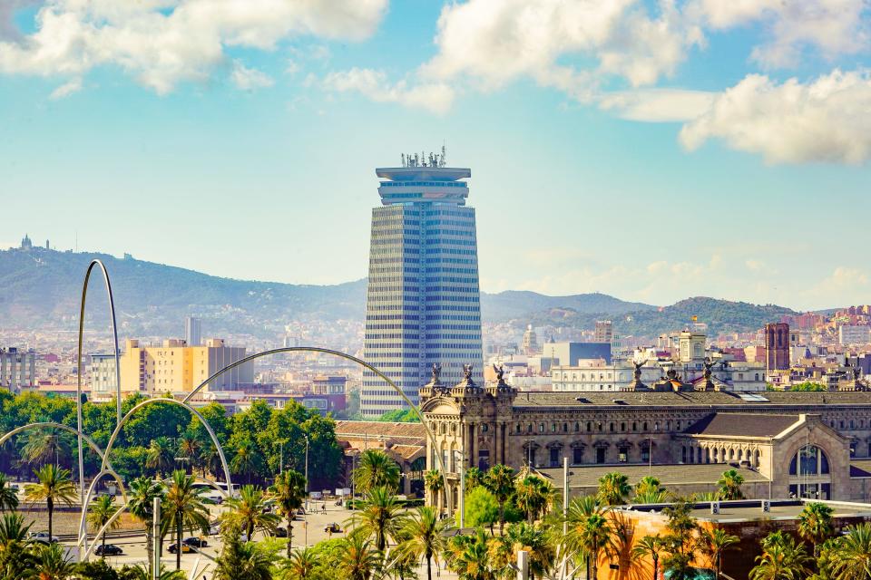 Der Blick der Autorin auf Barcelona von ihrem Balkon aus. - Copyright: Joey Hadden/Business Insider