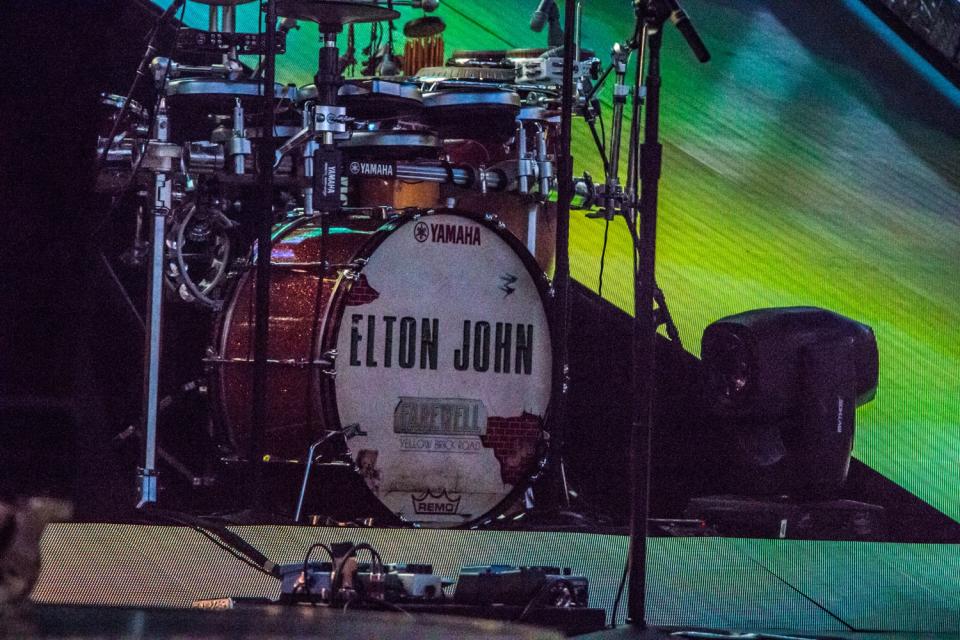 Elton John 03_LIOR PHILLIPS