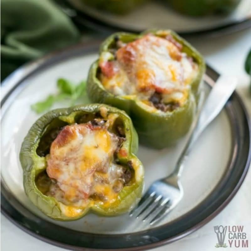 <p>Have a tasty meal even on your busiest work days. These stuffed peppers can be made ahead, frozen and reheated when needed.</p><p><strong>Get the recipe:</strong><a href="https://lowcarbyum.com/low-carb-stuffed-peppers/" rel="nofollow noopener" target="_blank" data-ylk="slk:Low-Carb Stuffed Peppers Topped with Cheese;elm:context_link;itc:0;sec:content-canvas" class="link ">Low-Carb Stuffed Peppers Topped with Cheese</a></p>