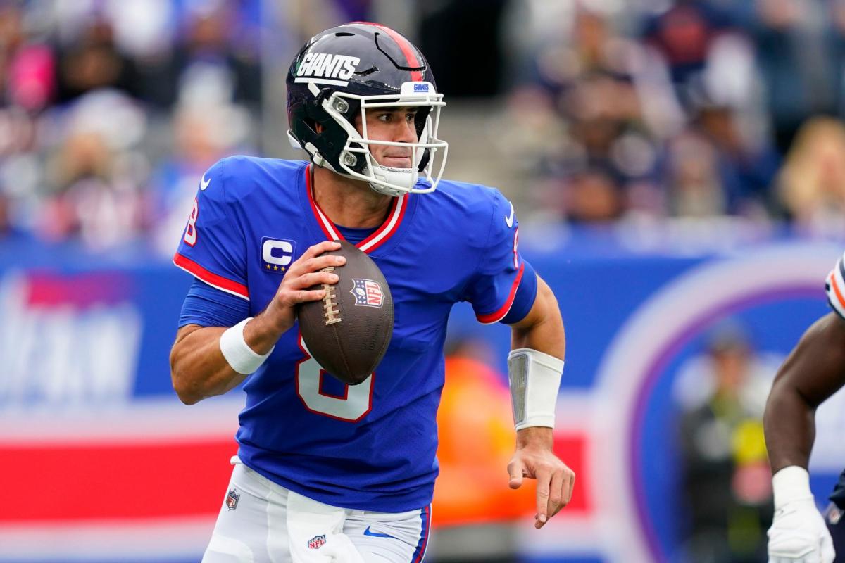 See It: Giants QB Daniel Jones Living His Best Life - Sports Illustrated  New York Giants News, Analysis and More