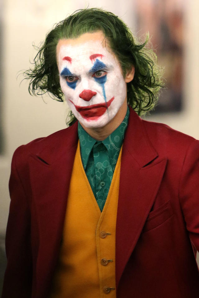 Extras 'trapped' on subway train set of the new Joker movie had to wee ...