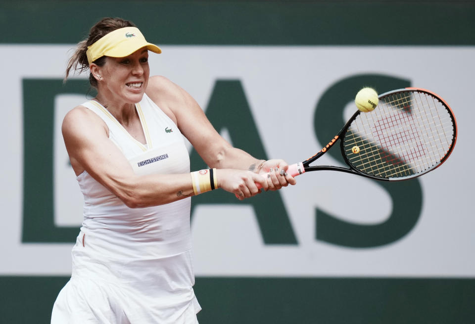 Russia's Anastasia Pavlyuchenkova plays a return to Belarus's Victoria Azarenka during their fourth round match on day 8, of the French Open tennis tournament at Roland Garros in Paris, France, Sunday, June 6, 2021. (AP Photo/Thibault Camus)