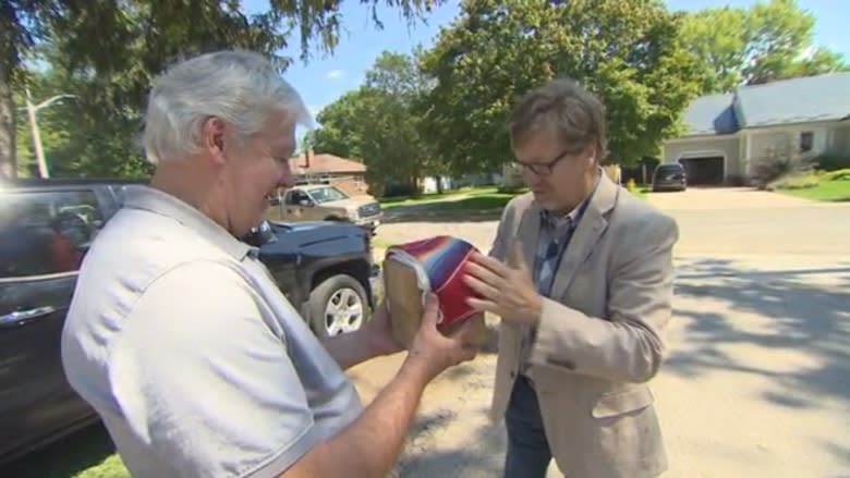 Ontario man finally laid to rest after ashes went unclaimed in U.S. for nearly 40 years