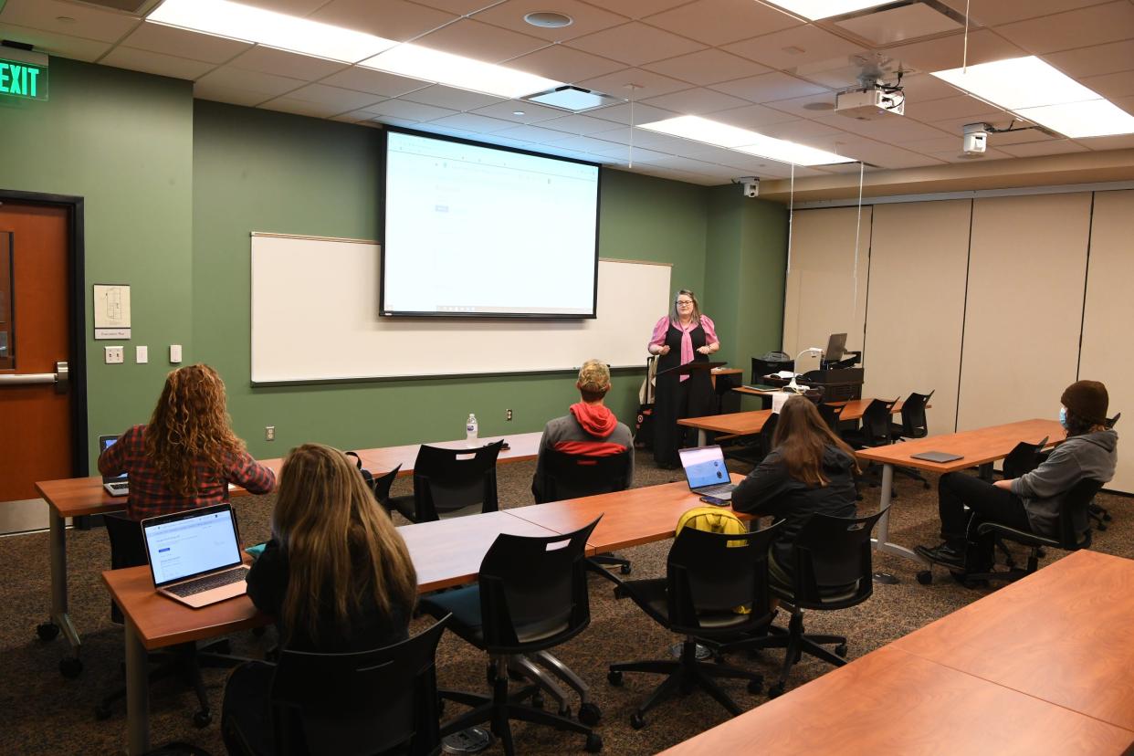 Christina Loucks, Columbia State instructor of English and OER grant project director teaching one of the English 1010 classes piloting the OER materials.
