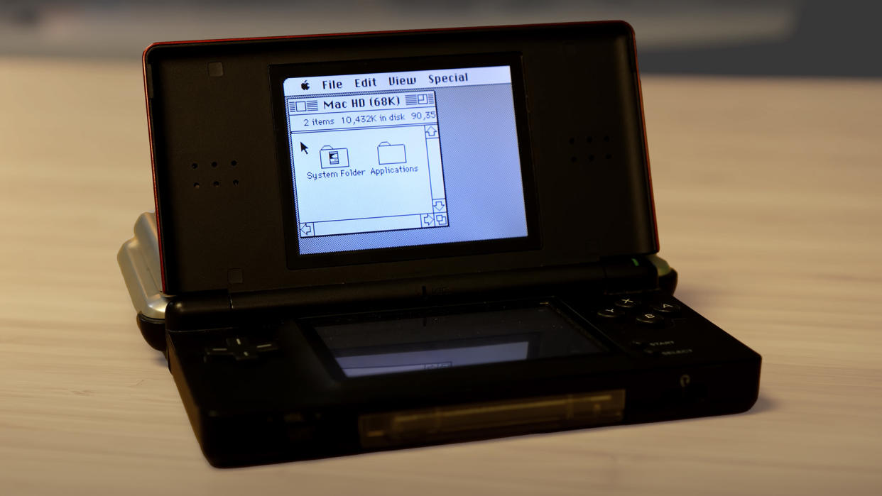  MacOS running on Nintendo DS. 