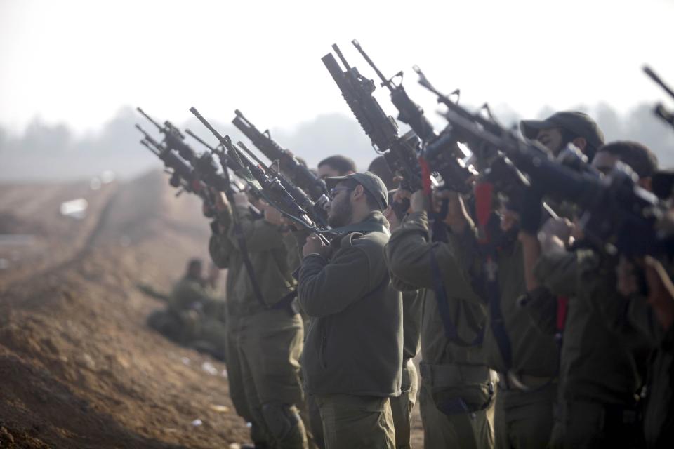 Israeli Troops Continue To Gather On Border As UN Call For Truce