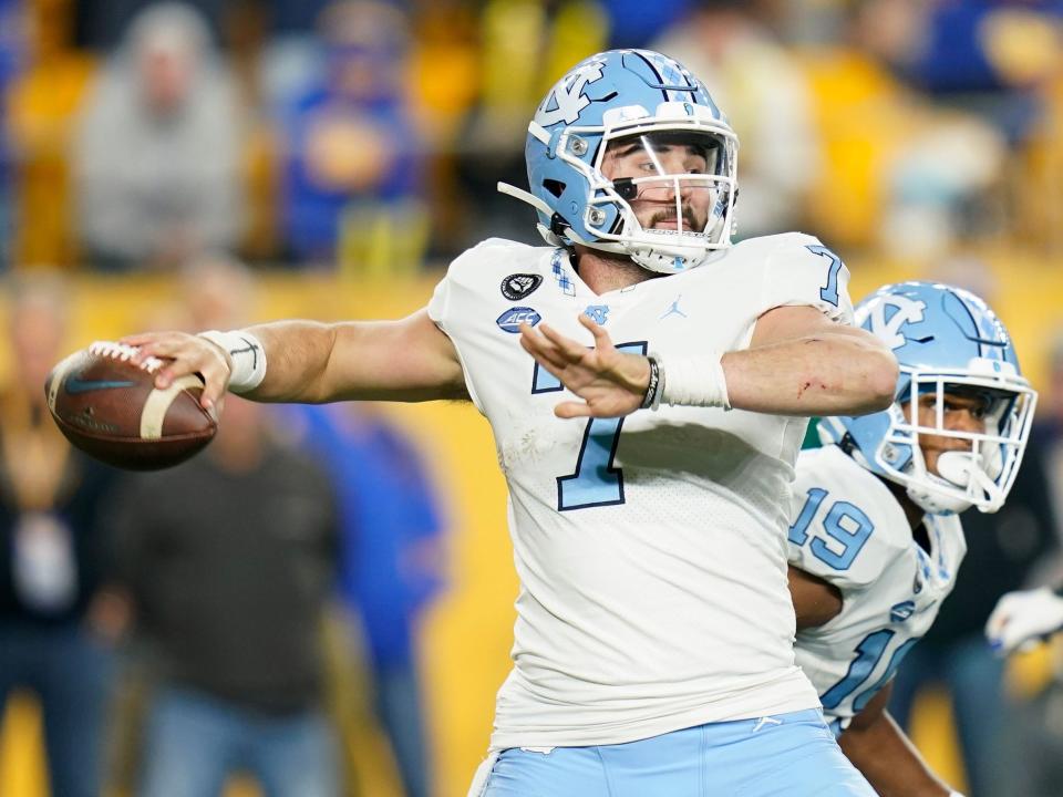 Sam Howell looks downfield against Pittsburgh.