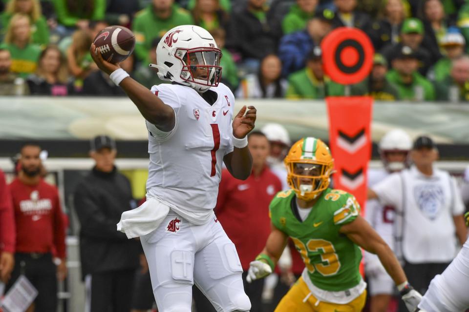 Washington State quarterback Cameron Ward passes the ball against Oregon Saturday, Oct. 21, 2023, in Eugene, Ore. | Andy Nelson, Associated Press
