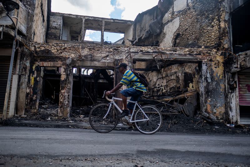 French police reinforcements monitor unrest over COVID restrictions in Guadeloupe