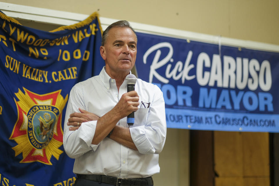 Los Angeles Mayoral Candidate Rick Caruso speaks at the Town Hall with community members in Sun Valley, Los Angeles. (Photo by Ringo Chiu / SOPA Images/Sipa USA)(Sipa via AP Images)