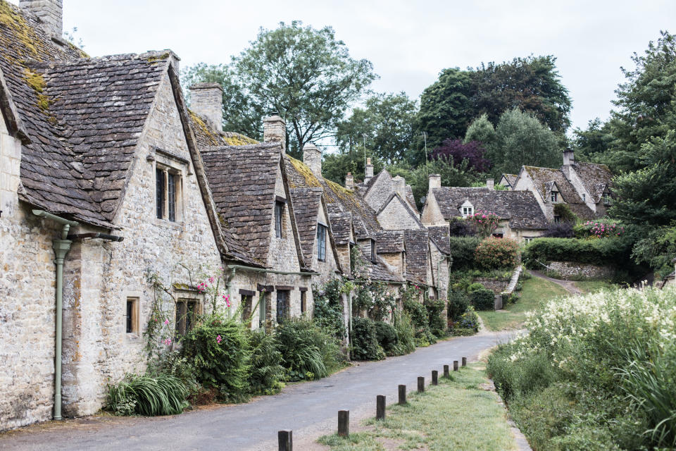 Das Dörfchen Ampney Crucis in den Cotswolds, Gloucestershire (Bild: Getty Images)