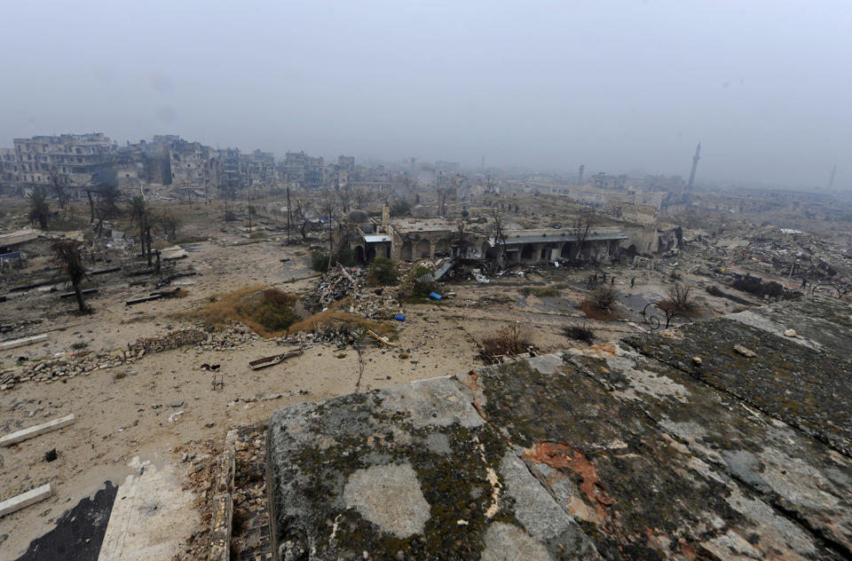 <p>A general view shows damage in the Old City of Aleppo, Syria, Dec. 13, 2016. (Photo: Omar Sanadiki/Reuters) </p>