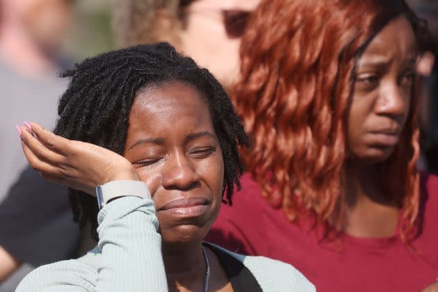 Choc Et Colère Après La Tuerie Raciste De Buffalo Dans L'Etat De New York 4