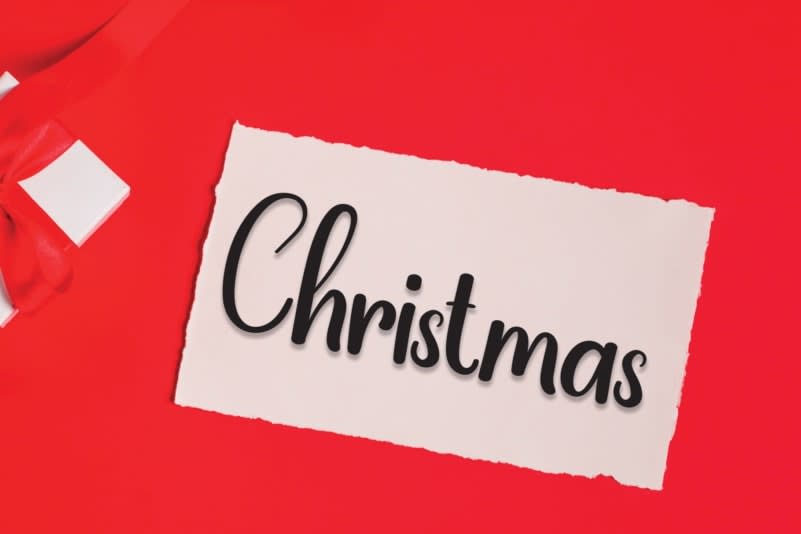  Sample of New Christmas Font, one of the best free Christmas fonts. 