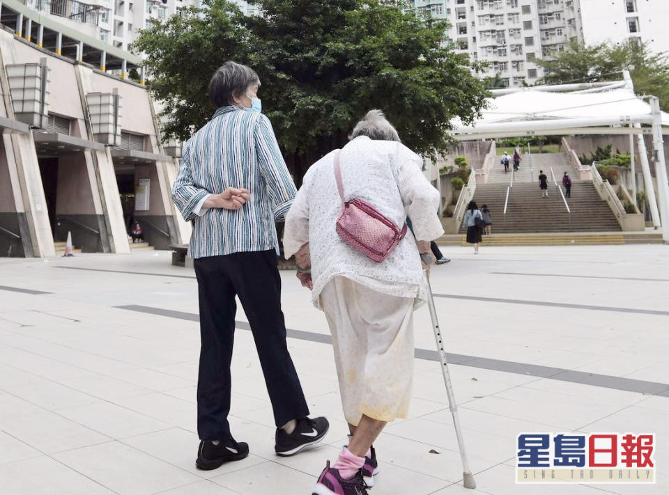 骨關節炎能影響多個關節，導致年長者疼痛和殘疾。資料圖片