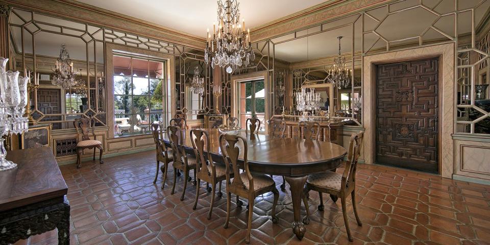 <p>The formal dining room.</p>