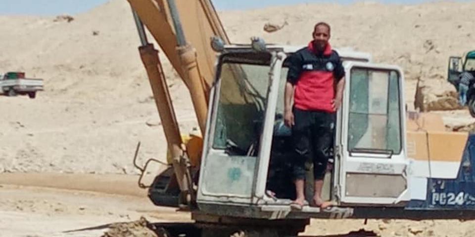 abdullah abdel gawad ever given suez canal excavator