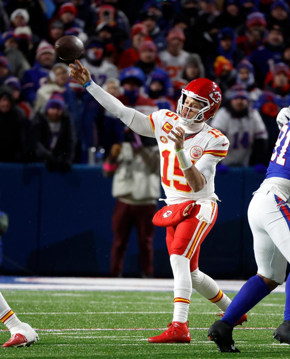 Kansas City Chiefs quarterback Patrick Mahomes (15) makes a throw to the sideline. He passed for 215 yards and 2 touchdowns.