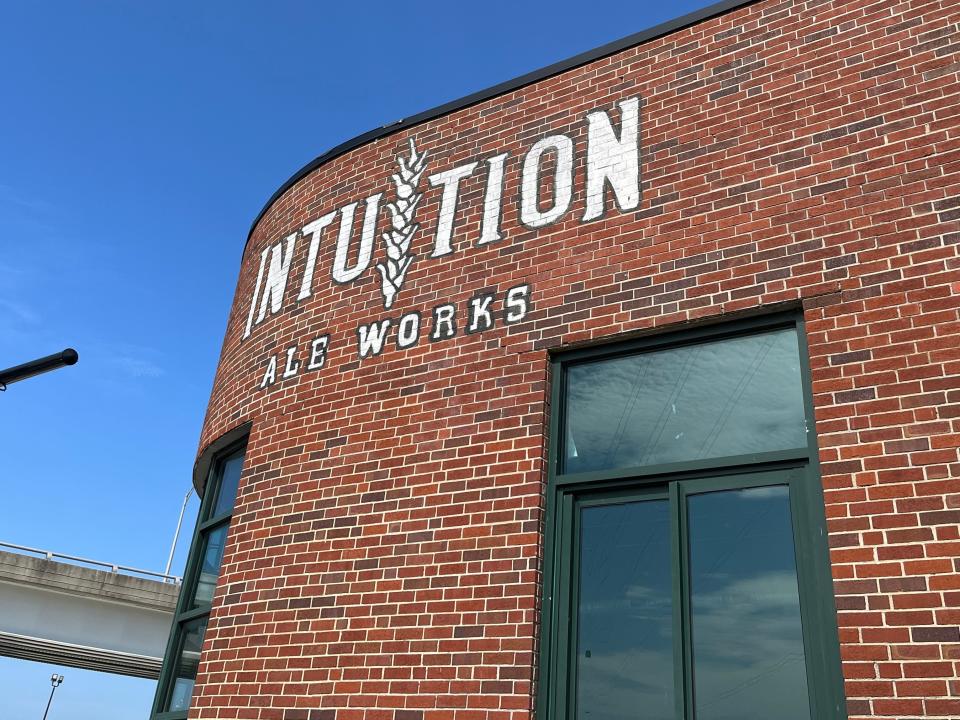 exterior shot of intuition ale house in jacksonville florida