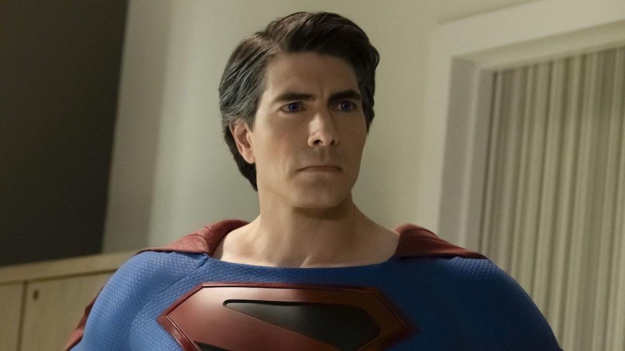  Brandon Routh as Superman in The CW's Crisis on Infinite Earths. 