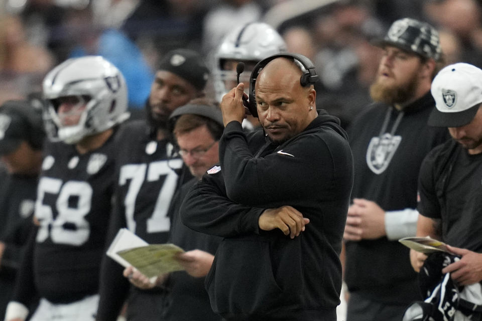 Antonio Pierce declines to confirm that Raiders QB Gardner Minshew will start moving forward, doubles down on ‘business decisions’