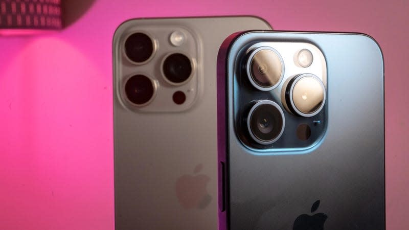 No matter what, you’d still pay more for an iPhone 15 Pro, even with silly deals promoting ‘free’ iPhones. - Photo: Florence Ion / Gizmodo