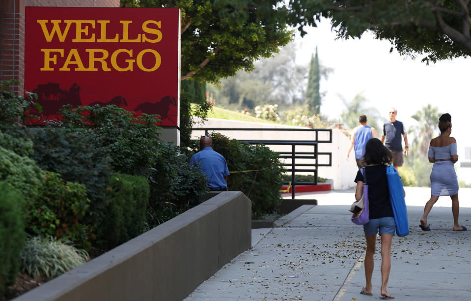 Sucursal de Wells Fargo en Pasadena, California, U.S., September 8, 2017. REUTERS/Mario Anzuoni