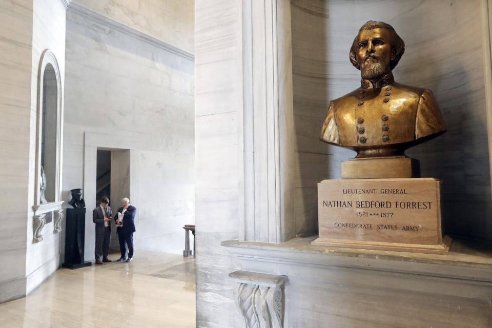 A bust of Nathan Bedford Forrest 