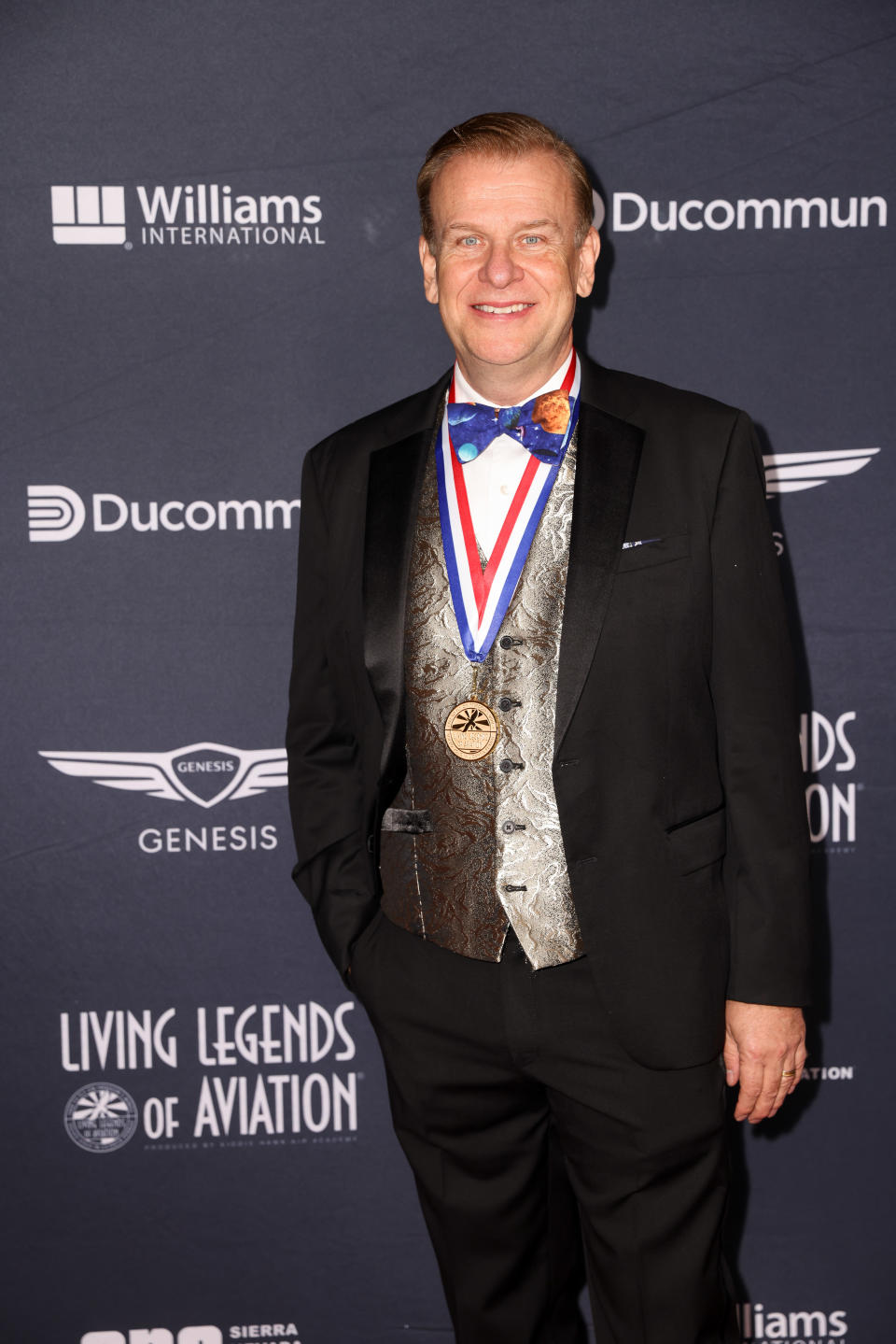 La imagen muestra a Hamish Harding luego de recibir el premio Living Legends Of Aviation en The Beverly Hilton, el 20 de enero de 2023, (Foto de Victoria Sirakova/Getty Images)