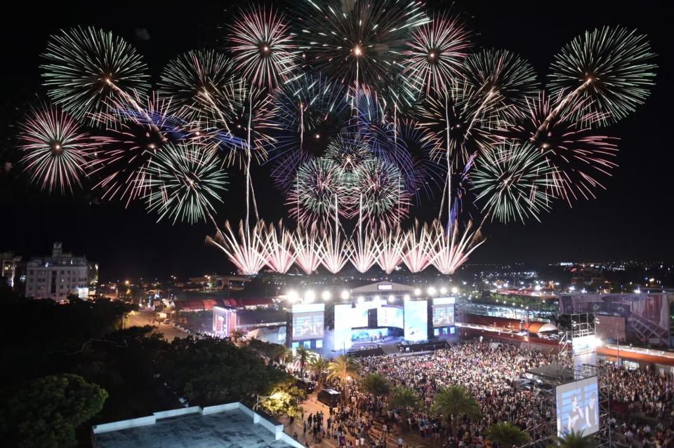 「夏戀嘉年華」7月3日至7日、一連5天在花蓮市東大門廣場開唱。（圖／三立）