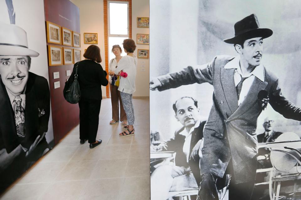 Visitors tour the Tin-Tan gallery in downtown Juárez in 2019. File art.