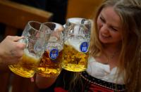 Monaco di Baviera è pronta ad accogliere gli amanti della birra per puntare a superare i numeri di turismo dello scorso anno (6,3 milioni di visitatori). TOBIAS SCHWARZ via Getty Images