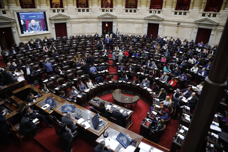 Sesión de la Cámara de Diputados donde se tratará entre otros temas el impuesto a las ganancias