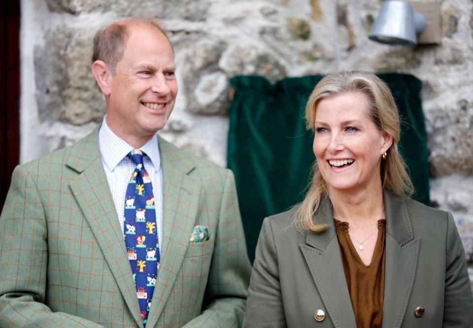 the earl and countess of wessex visit shallowford farm