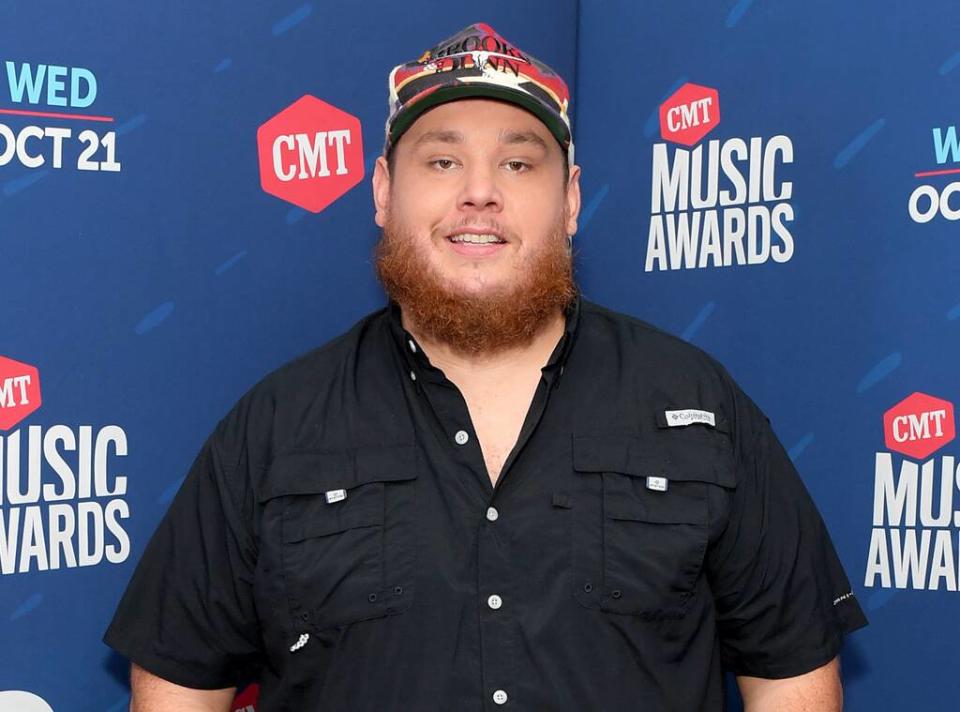 Luke Combs, 2020 CMT Awards, Red Carpet Fashion