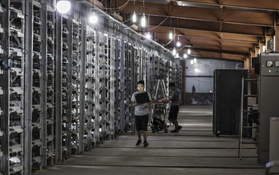 As China tries to cut back on air pollution that has choked cities likeBaoding and Shanghai, it's taking aim at cryptocurrency mining