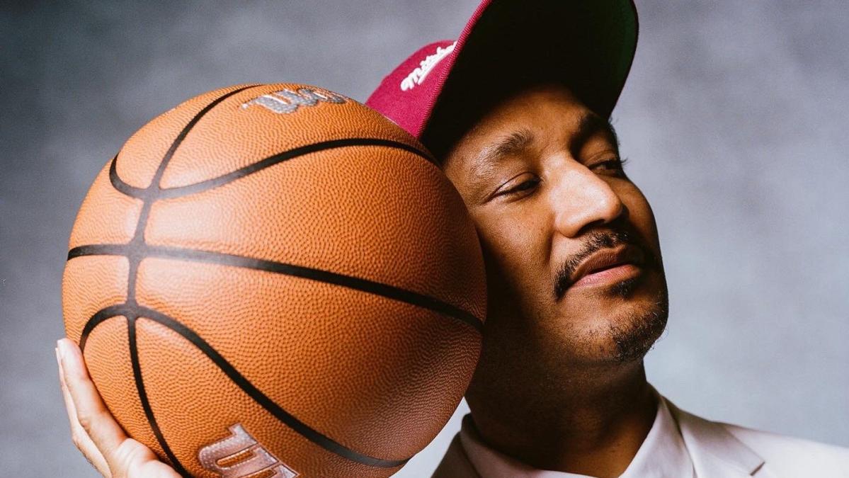 Mitchell & Ness Celebrates NBA Icons with new Heritage