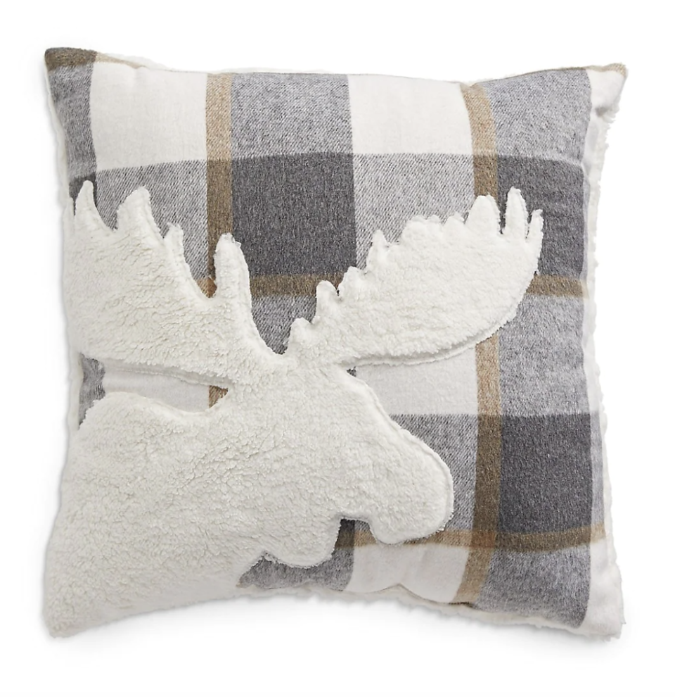 GlucksteinHome Cabin Checks Faux-Shearling Moose Cushion in grey check print