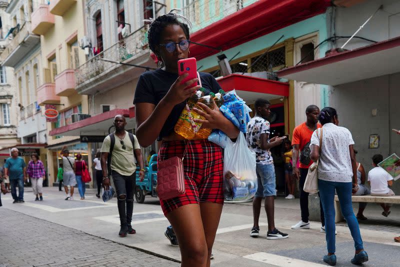 Cuban entrepreneurs brace for impact as Cuba takes leap towards "cashless" economy