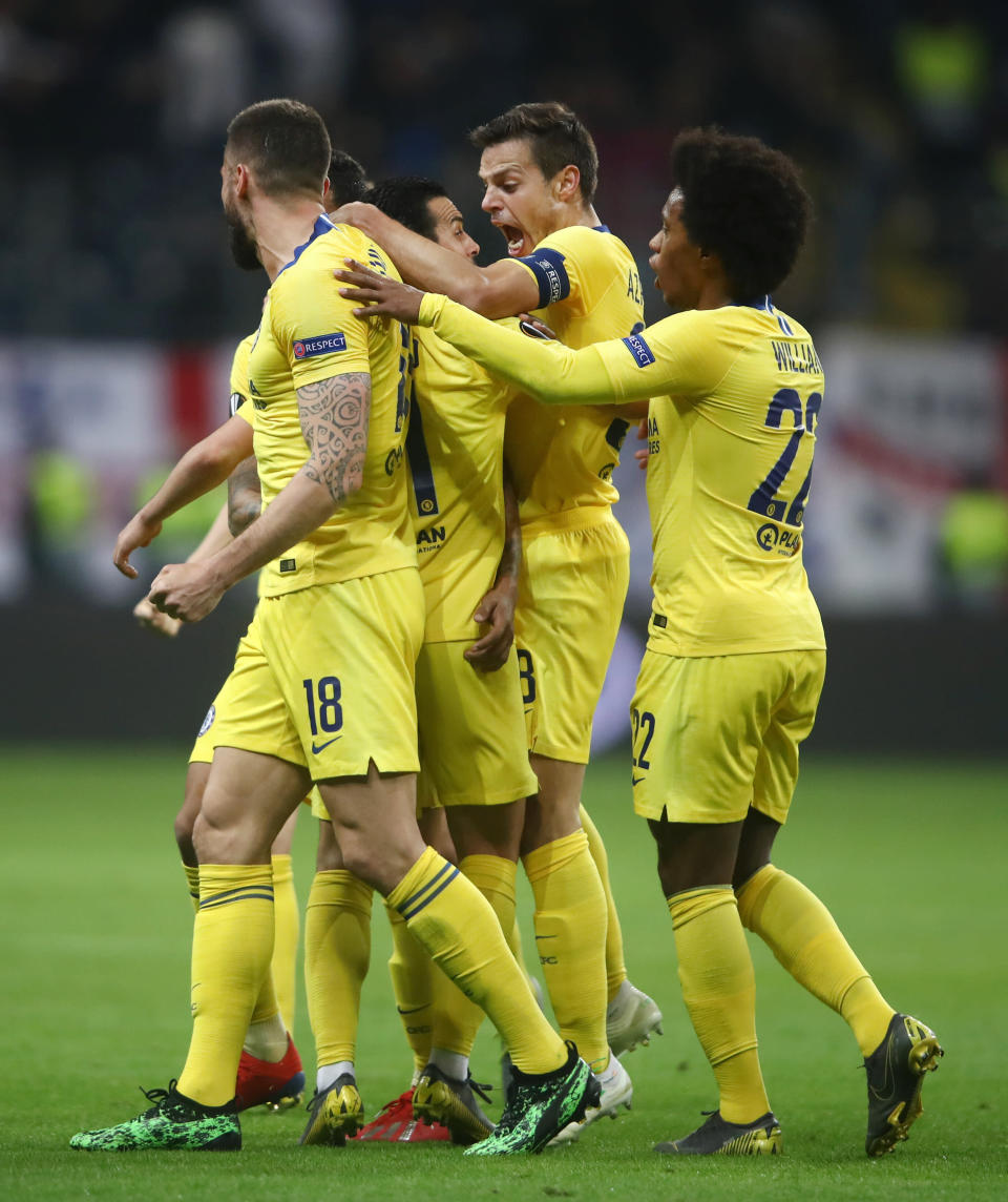 Chelsea celebrate their equaliser against Eintracht Frankfurt. (Credit: Getty Images)