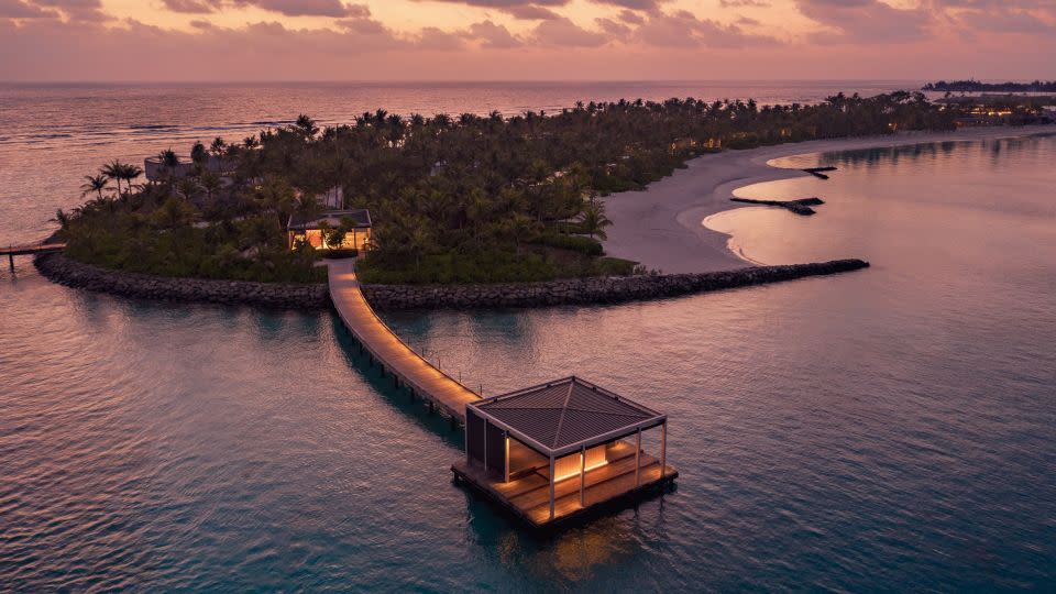 The Ritz-Carlton Maldives, Fari Islands. - Marriott International 