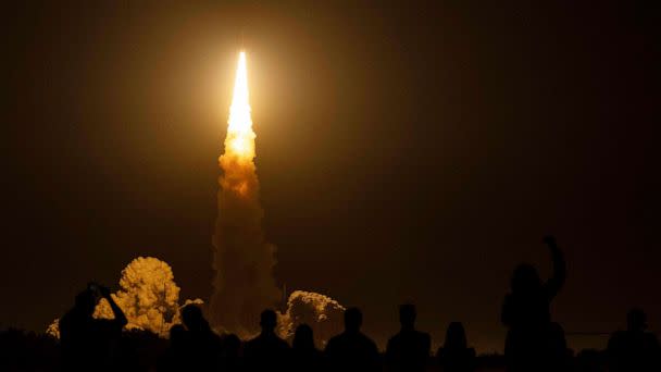 PHOTO: Artemis I unmanned lunar rocket lifts off from NASA's Kennedy Space Center in Cape Canaveral, Florida, on Nov. 16, 2022. (Jim Watson/AFP via Getty Images)