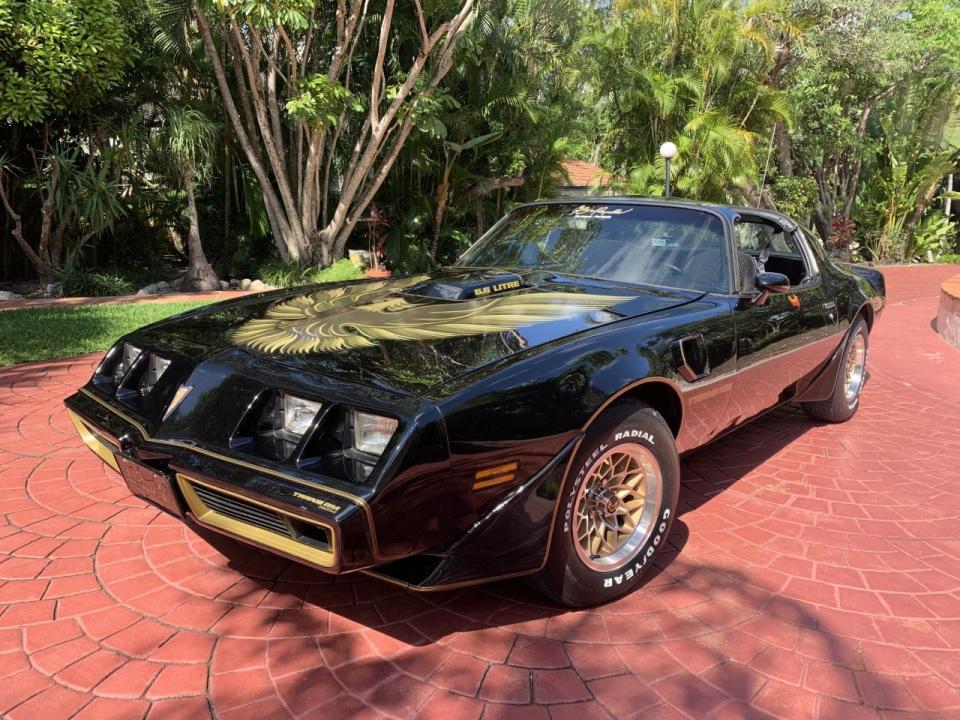 The final car Burt Reynolds ever owned, a 1977 Trans Am identical to the one the actor drove in the classic film Smokey and the Bandit.