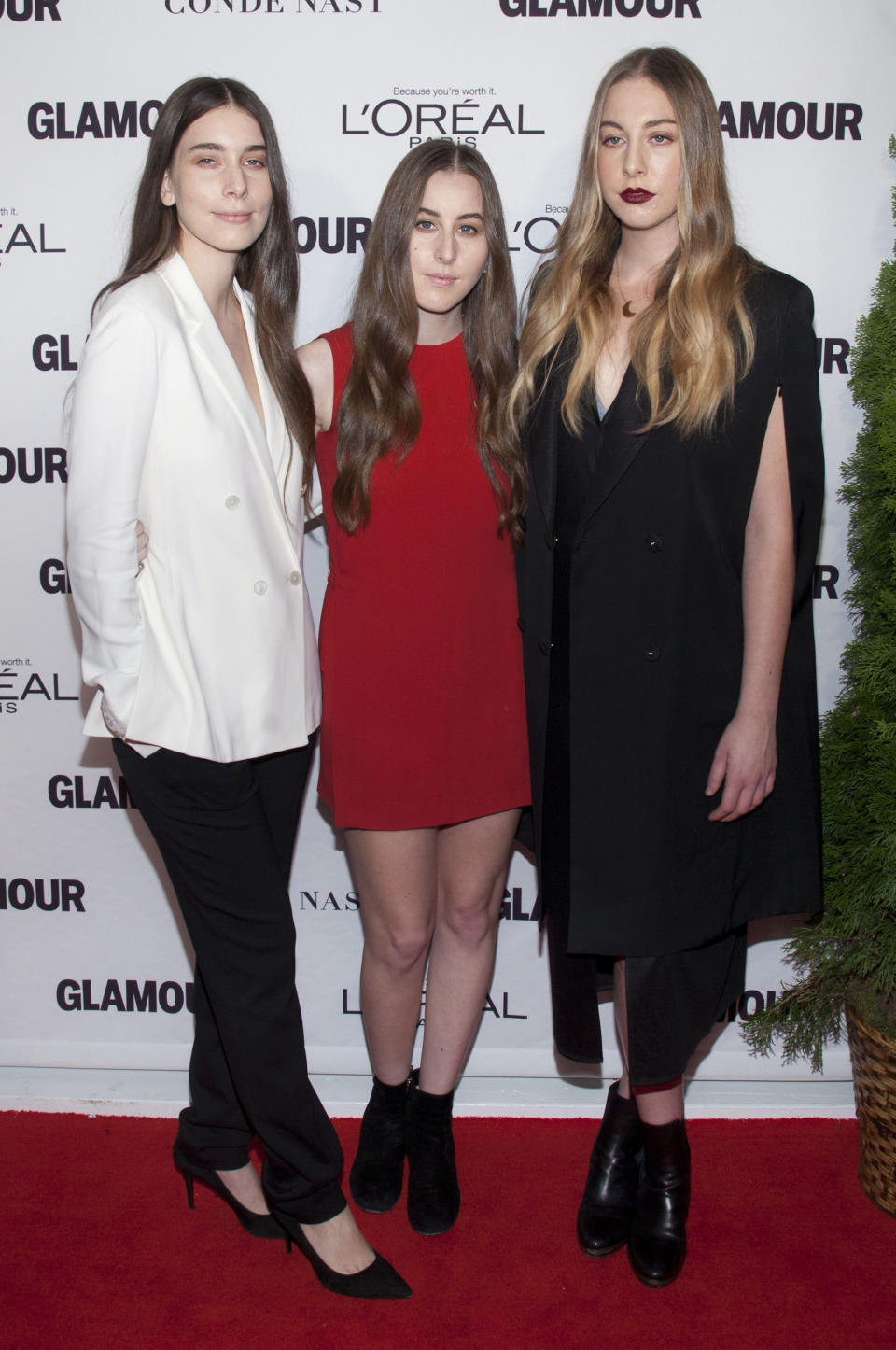<p>Danielle, Alana and Este Haim at the Glamour Women of the Year Awards in 2014.</p>