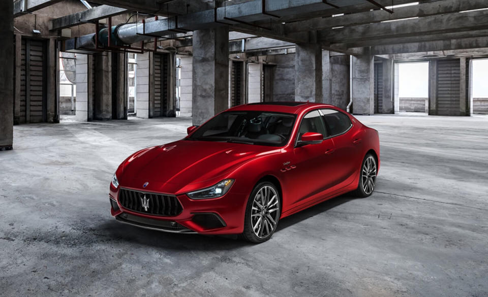 17_Maserati_Ghibli_Trofeo.jpg