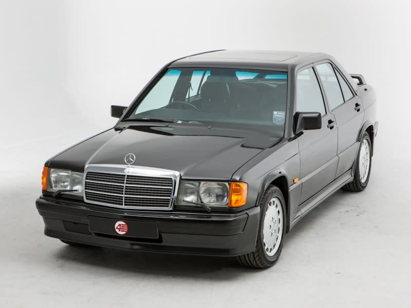 M-Benz 190 E 2.3-16V在190車系中屬於高性能版本。(圖片來源/ Benz)