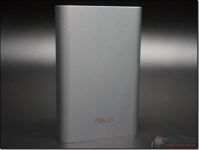 ASUS ZenPower開箱評測，由華碩所推出的平價大容量快充行動電源