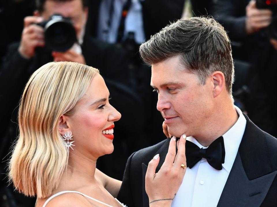 Colin Jost and Scarlett Johansson attend the “Asteroid City” red carpet during the 76th annual Cannes film festival in 2023 (Gareth Cattermole/Getty Images)